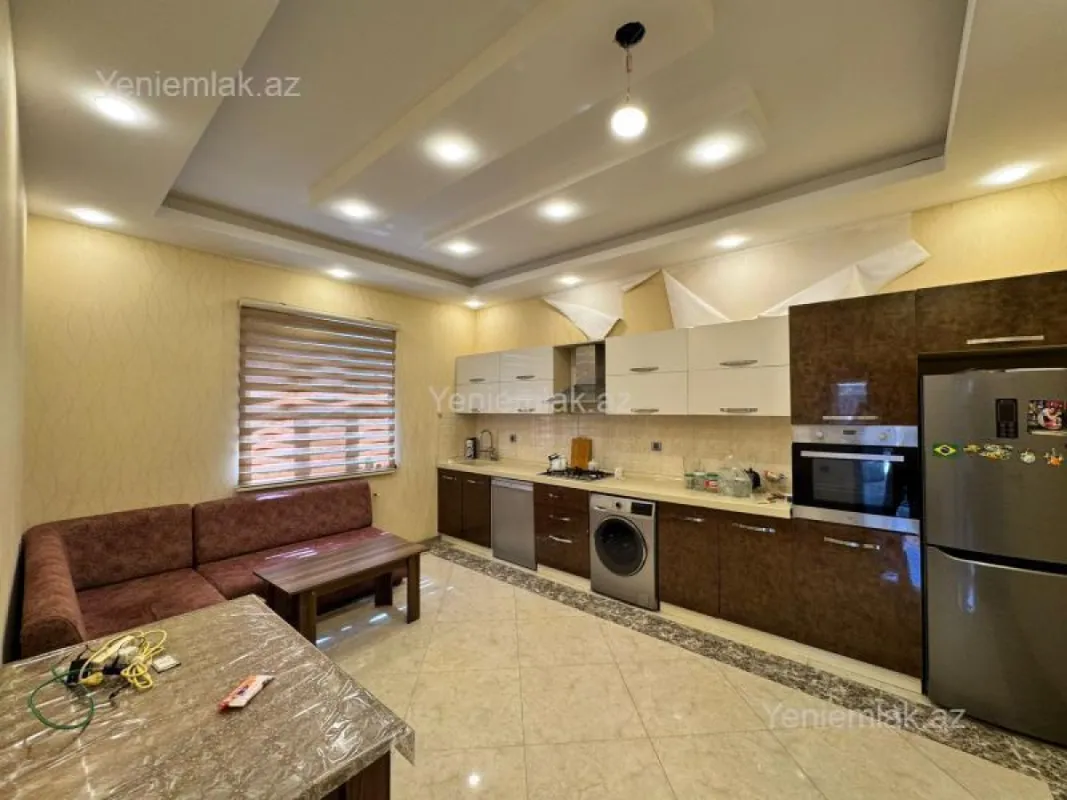 Satılır 4 otaqlı həyət evi 160 m²