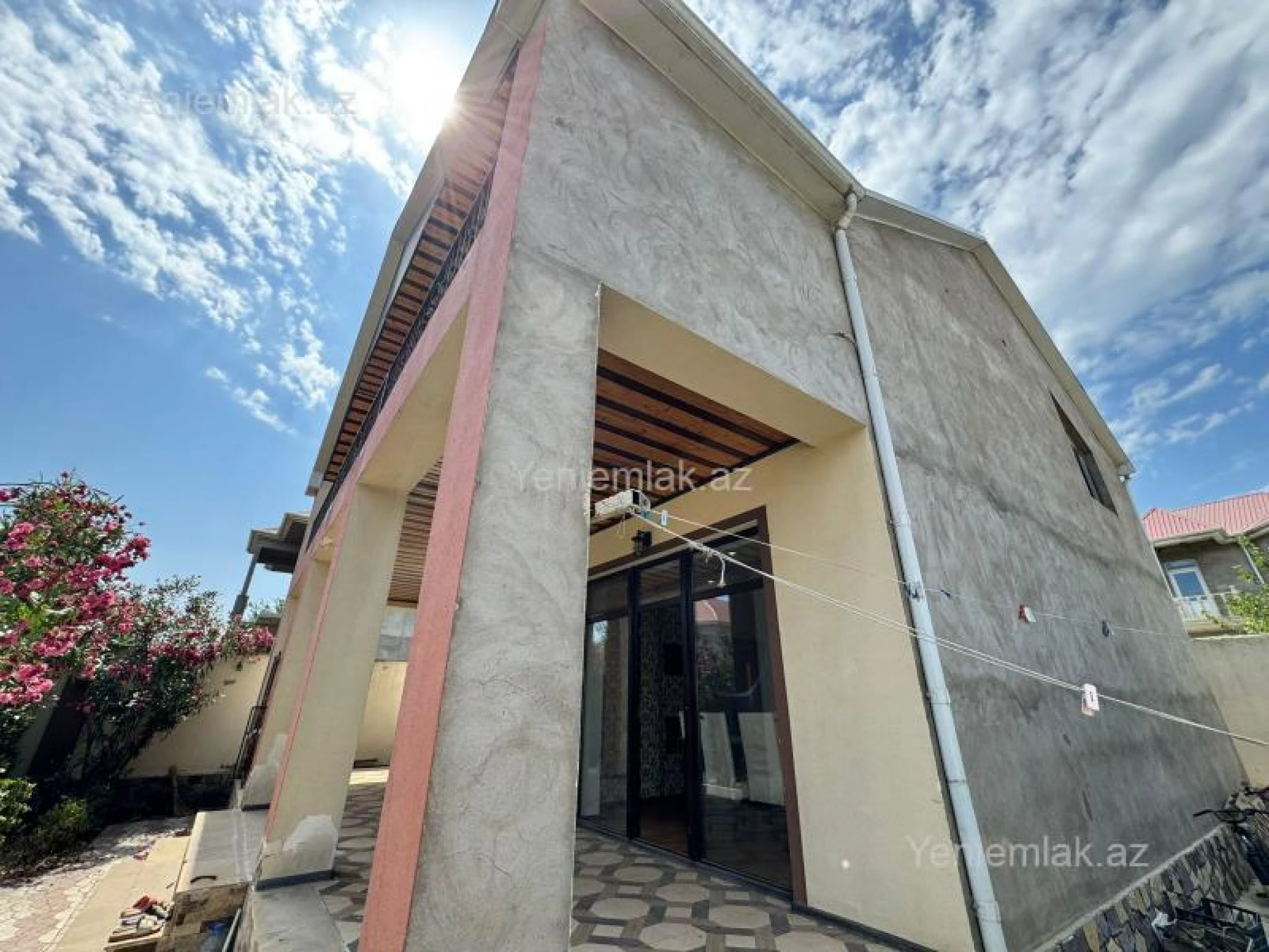 Satılır 4 otaqlı həyət evi 160 m²