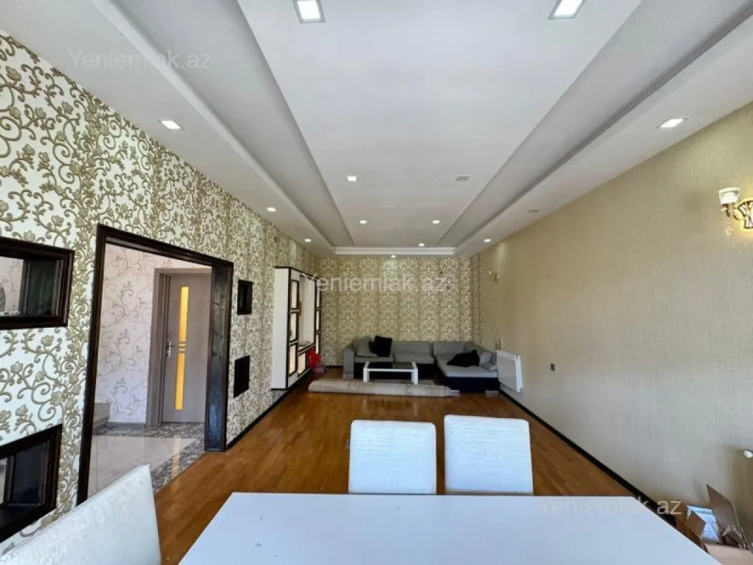Satılır 4 otaqlı həyət evi 160 m²