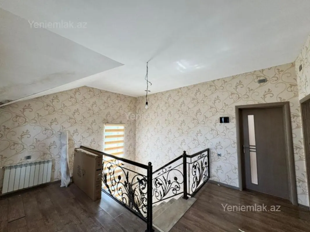 Satılır 4 otaqlı həyət evi 160 m²