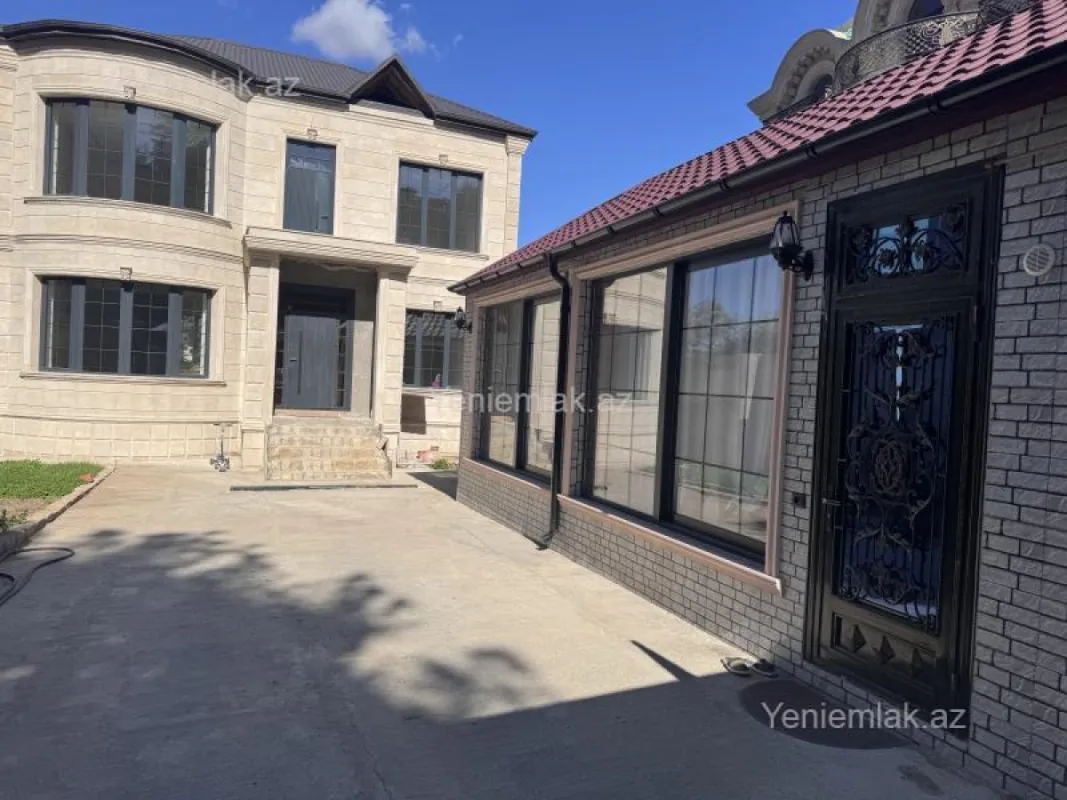 Satılır 5 otaqlı həyət evi 220 m²