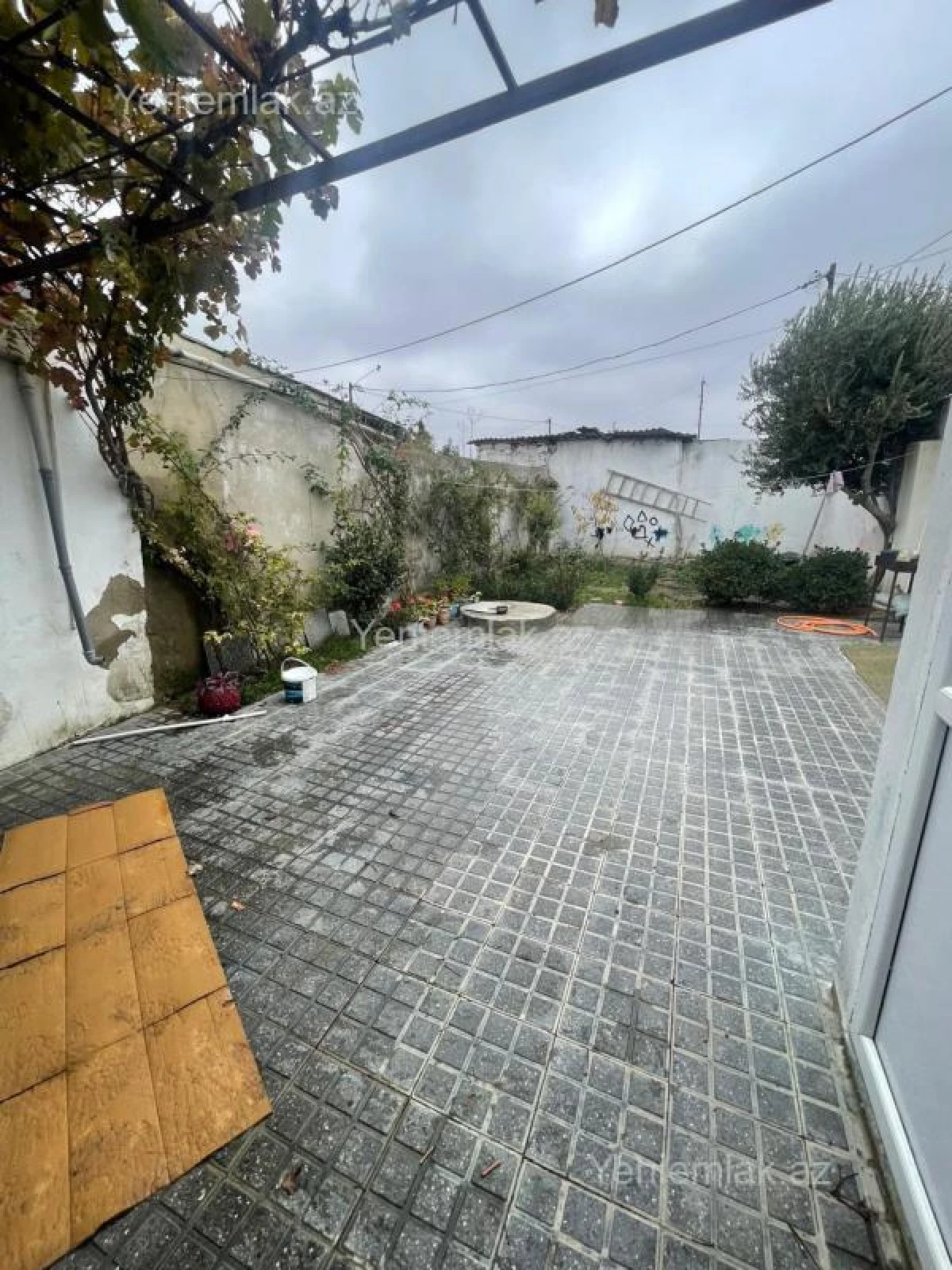 Satılır 4 otaqlı həyət evi 100 m²