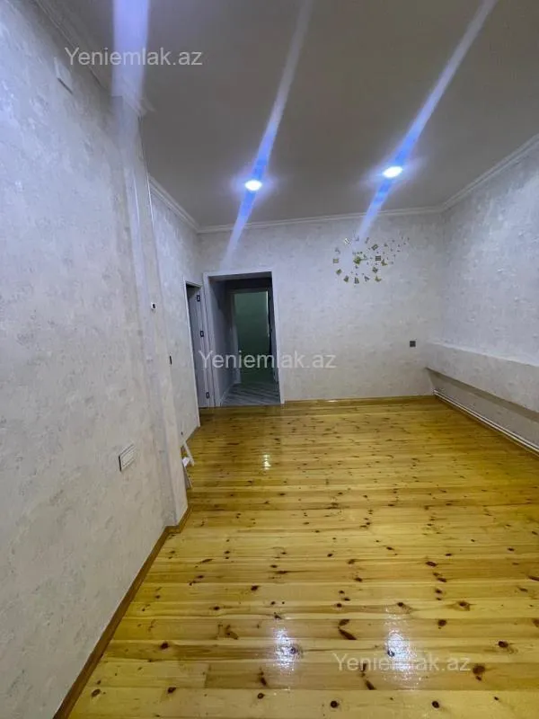 Satılır 4 otaqlı həyət evi 100 m²