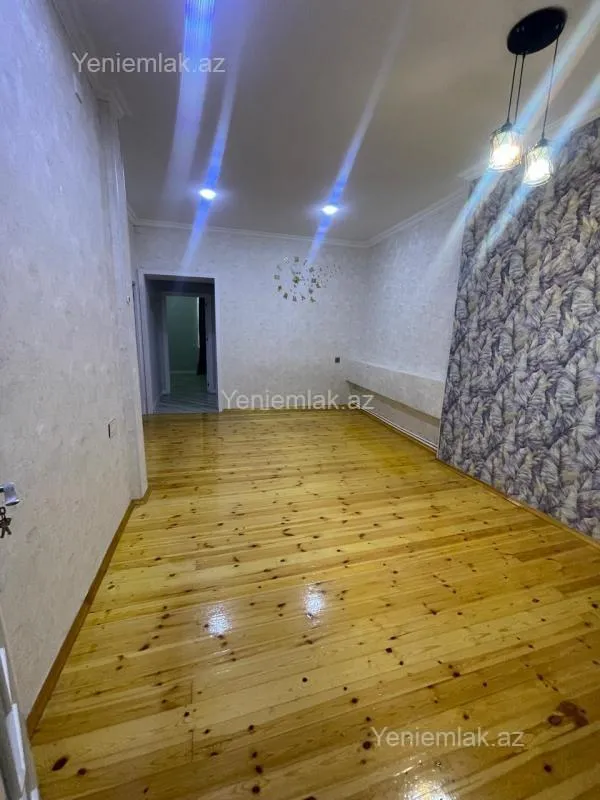 Satılır 4 otaqlı həyət evi 100 m²