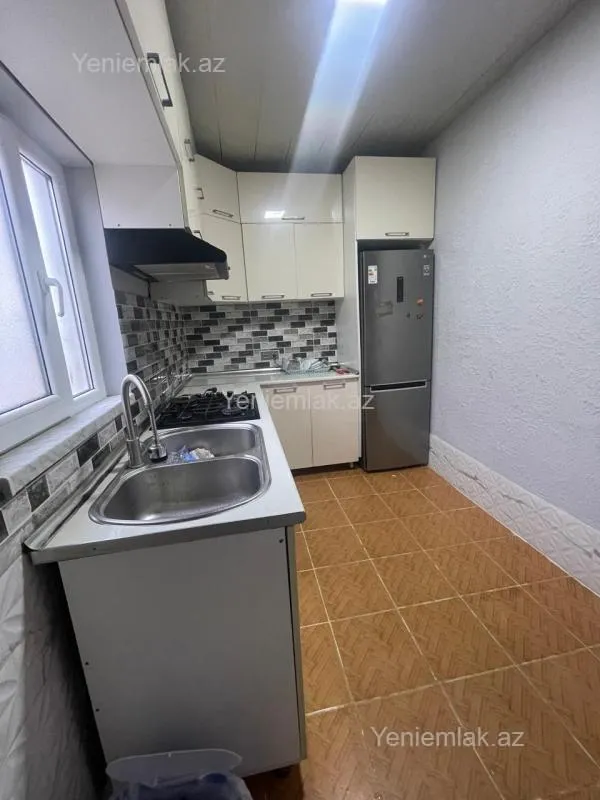 Satılır 4 otaqlı həyət evi 100 m²