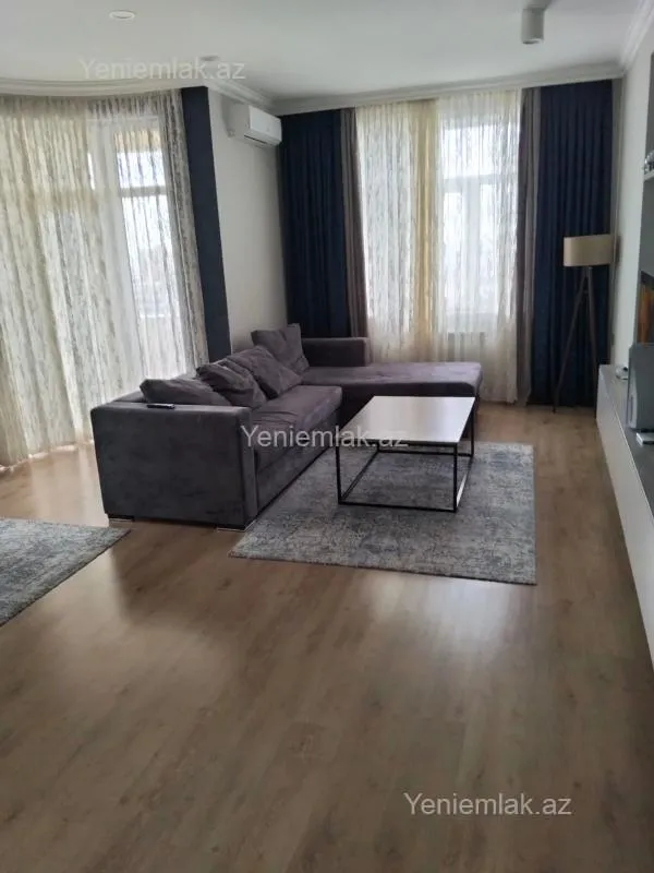 Satılır 3 otaqlı yeni tikili 137 m²
