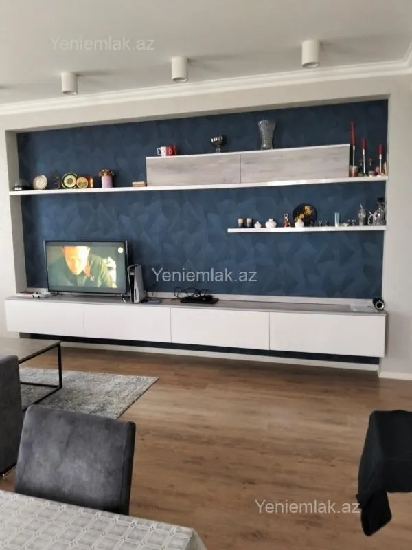 Satılır 3 otaqlı yeni tikili 137 m²