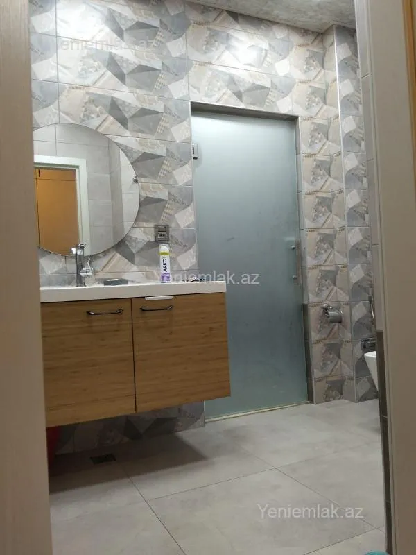 Satılır 3 otaqlı yeni tikili 137 m²