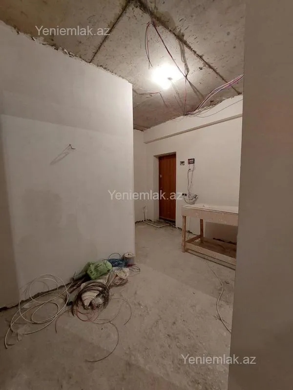 Satılır 2 otaqlı yeni tikili 61 m²