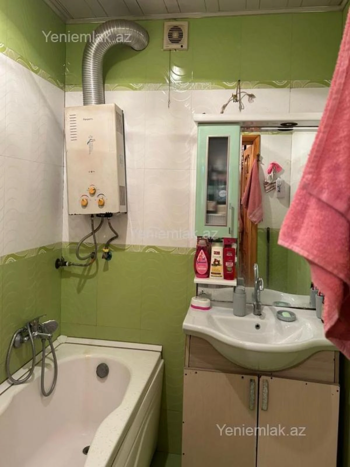 Satılır 2 otaqlı köhnə tikili 60 m²