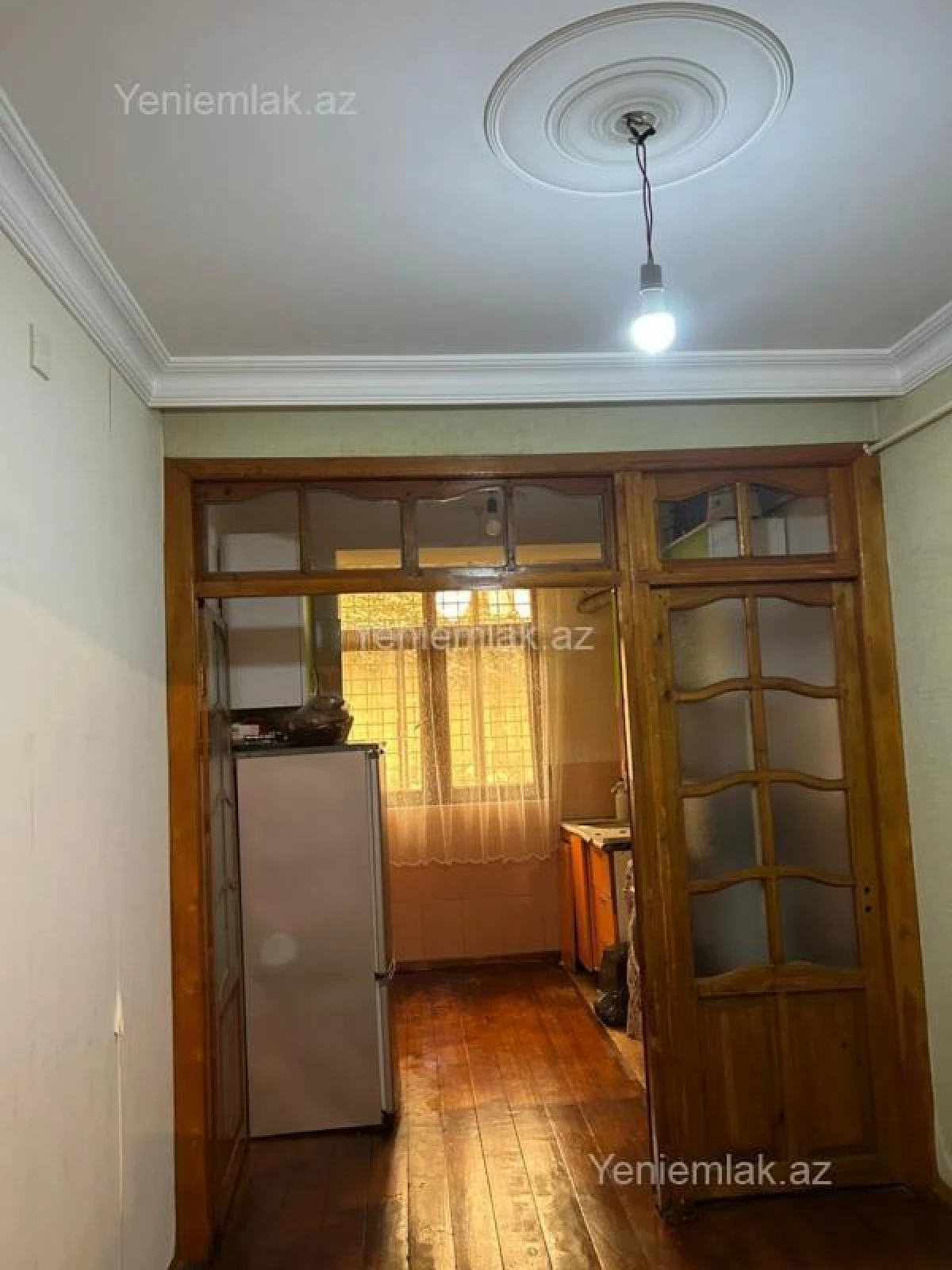 Satılır 2 otaqlı köhnə tikili 60 m²