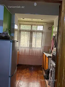 Satılır 2 otaqlı köhnə tikili 60 m²