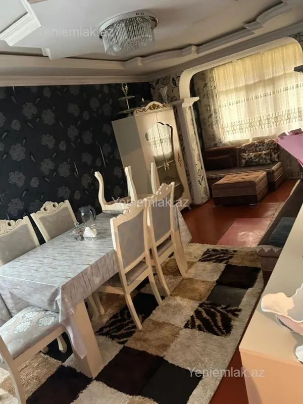 Satılır 2 otaqlı köhnə tikili 60 m²
