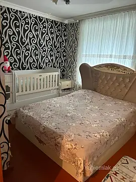 Satılır 2 otaqlı köhnə tikili 60 m²