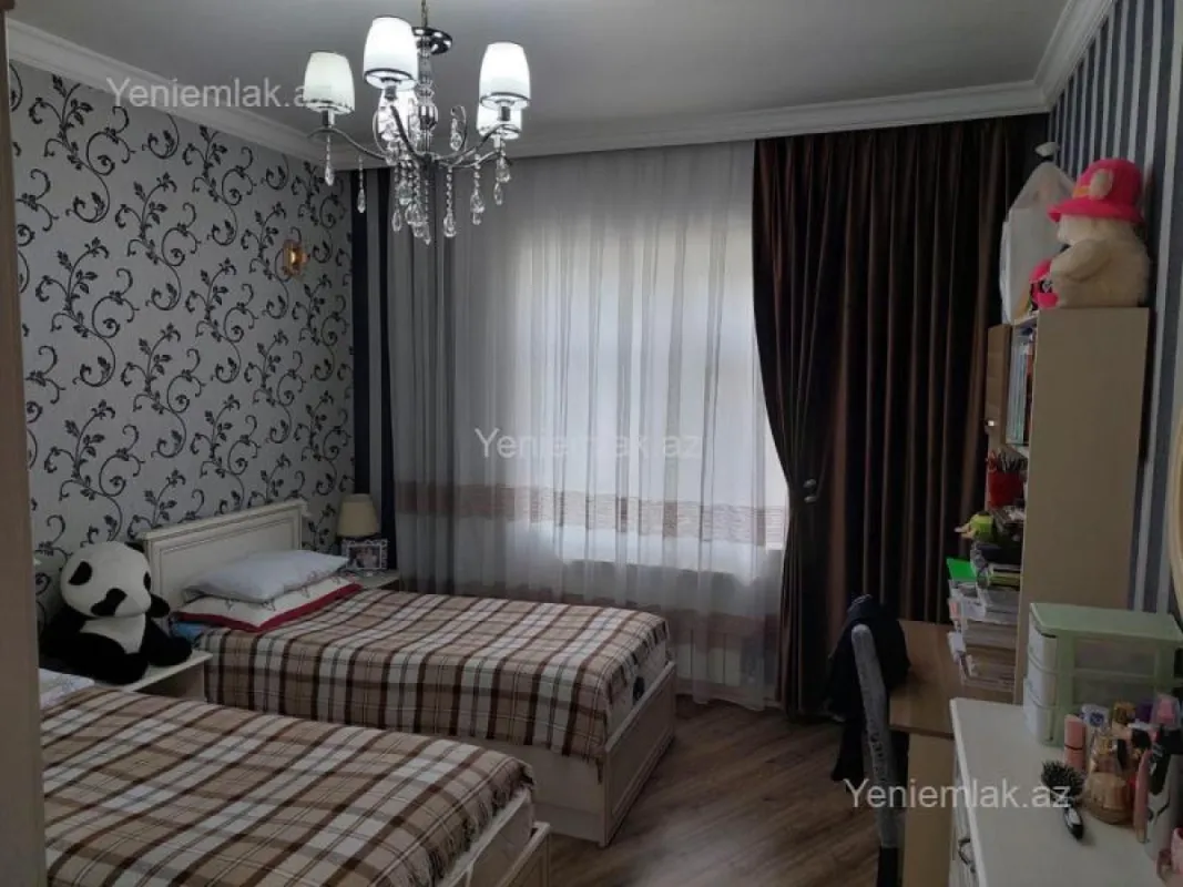 Satılır 3 otaqlı yeni tikili 80 m²