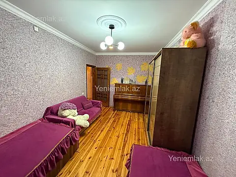 Satılır 3 otaqlı köhnə tikili 90 m²