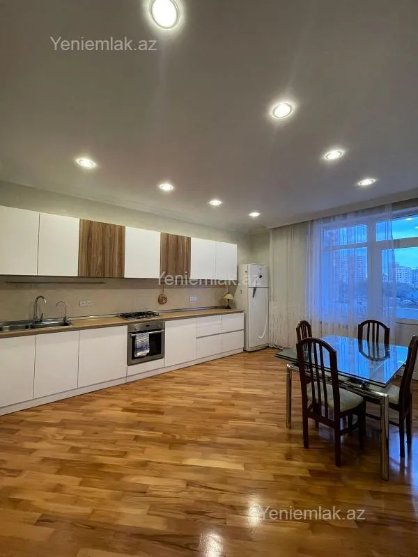 Satılır 3 otaqlı yeni tikili 126 m²