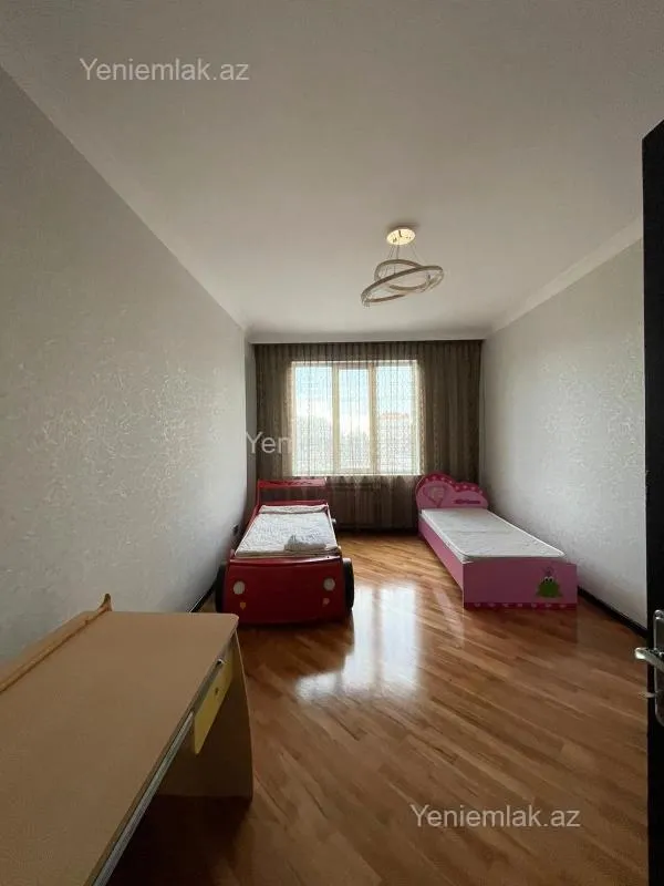 Satılır 3 otaqlı yeni tikili 126 m²