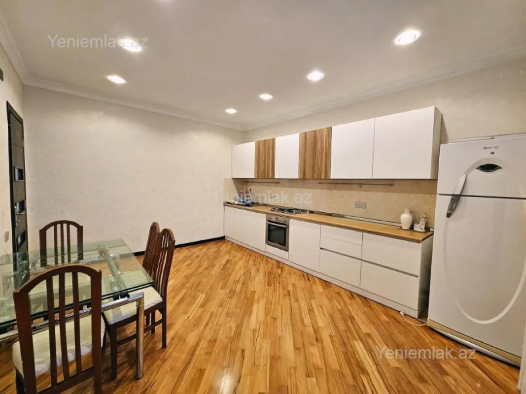 Satılır 3 otaqlı yeni tikili 126 m²