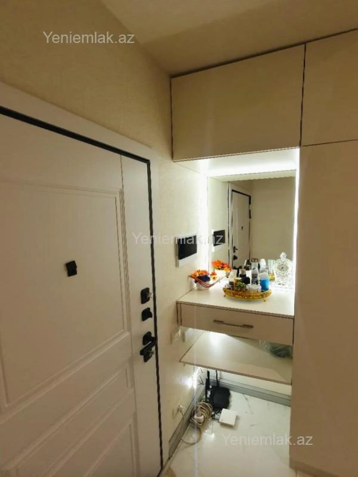 Satılır 3 otaqlı yeni tikili 70 m²