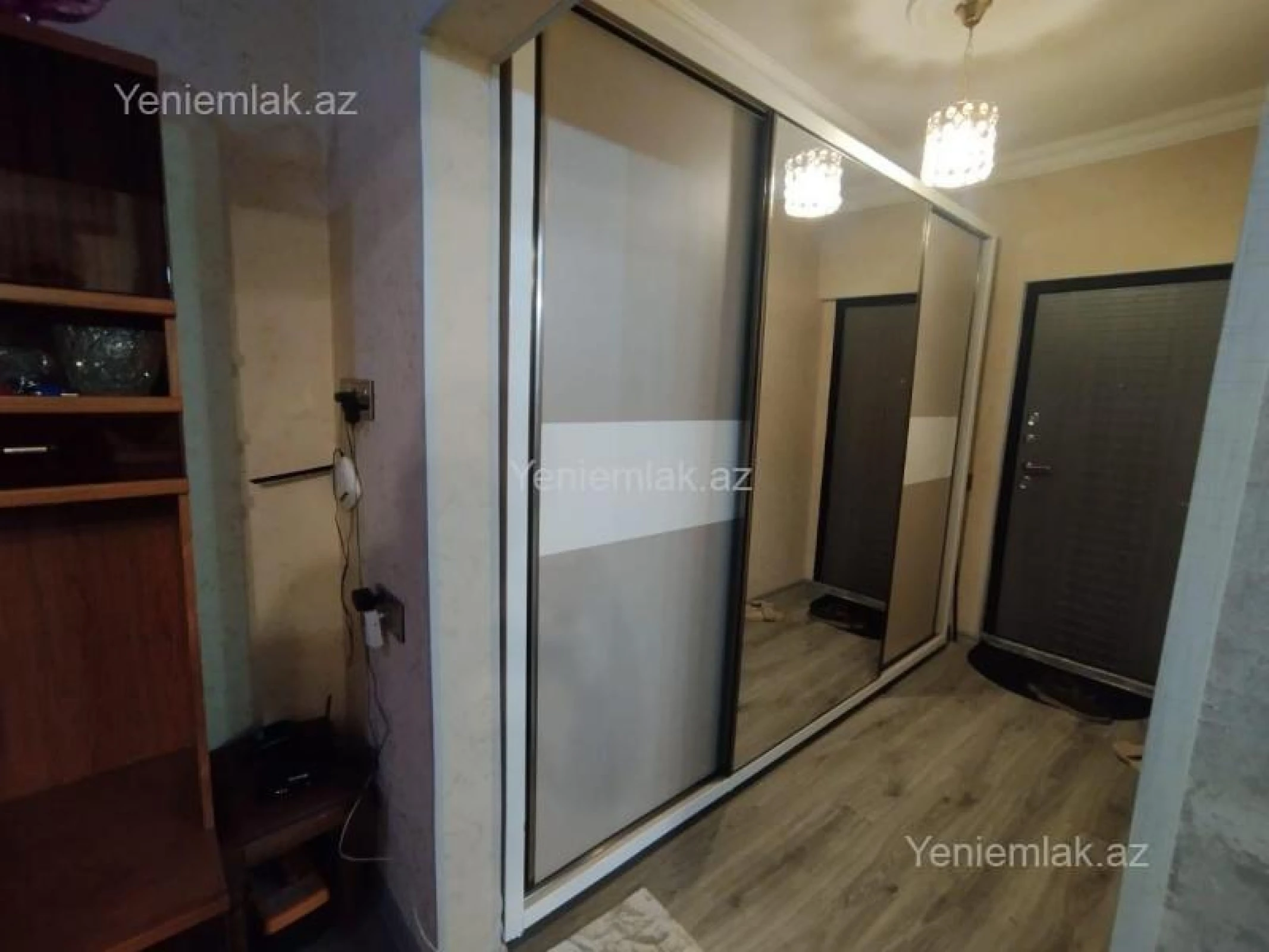 Satılır 4 otaqlı köhnə tikili 110 m²