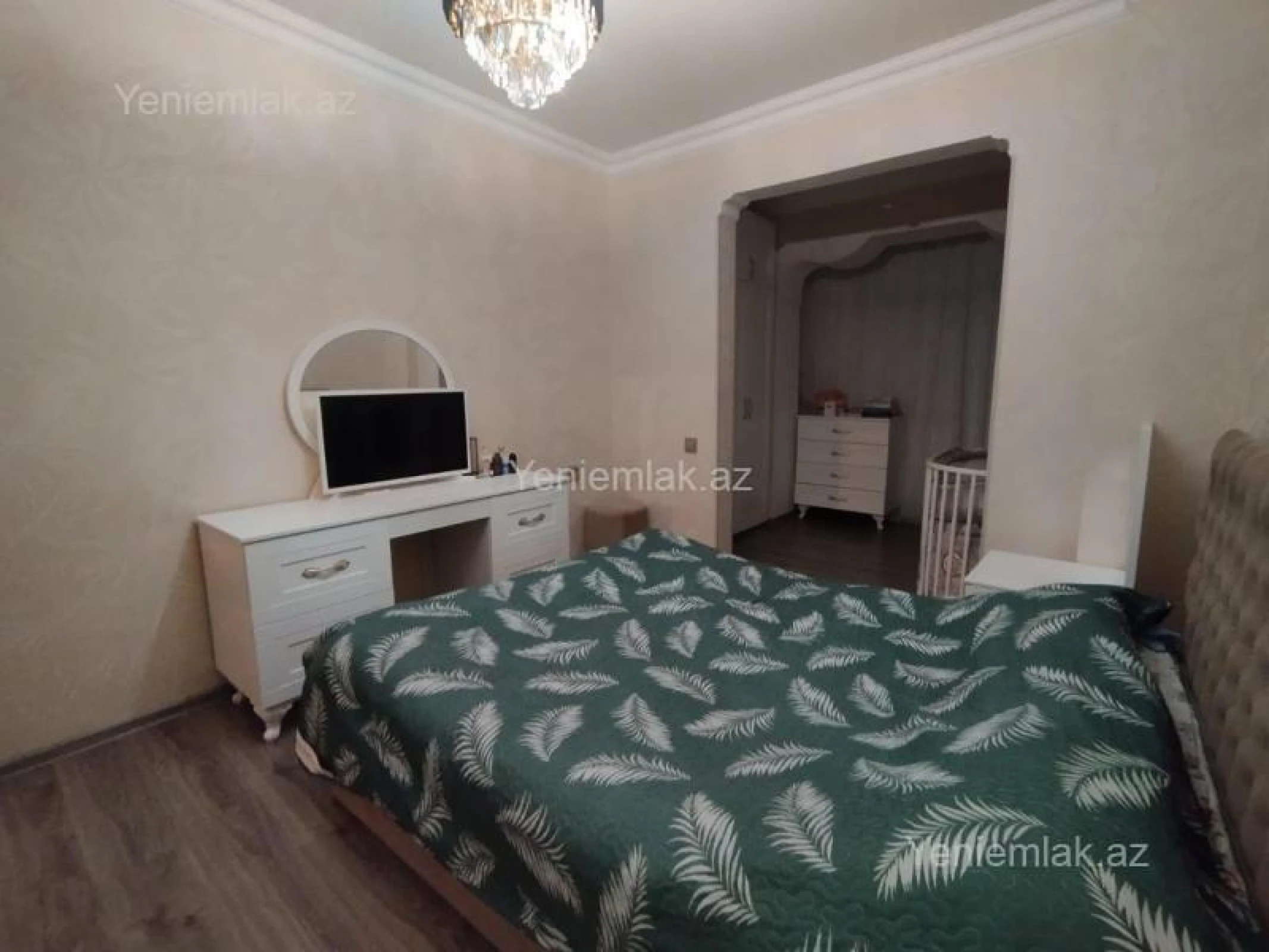 Satılır 4 otaqlı köhnə tikili 110 m²