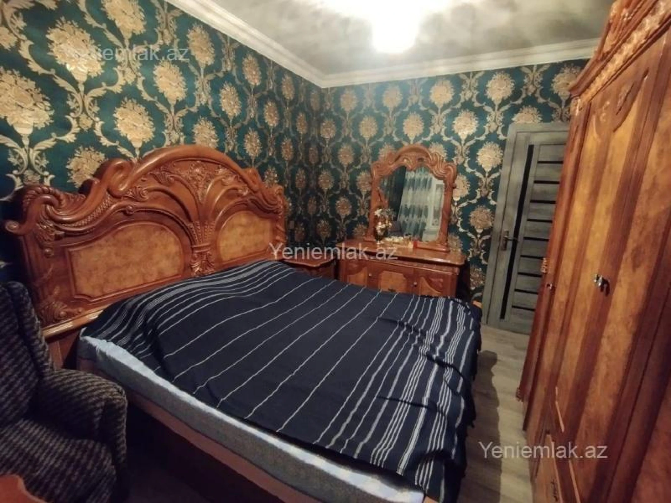 Satılır 4 otaqlı köhnə tikili 110 m²