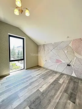 Satılır 5 otaqlı həyət evi 180 m²