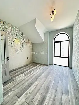 Satılır 5 otaqlı həyət evi 180 m²