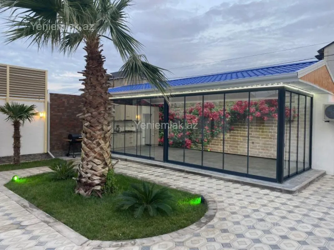 Satılır 5 otaqlı həyət evi 180 m²