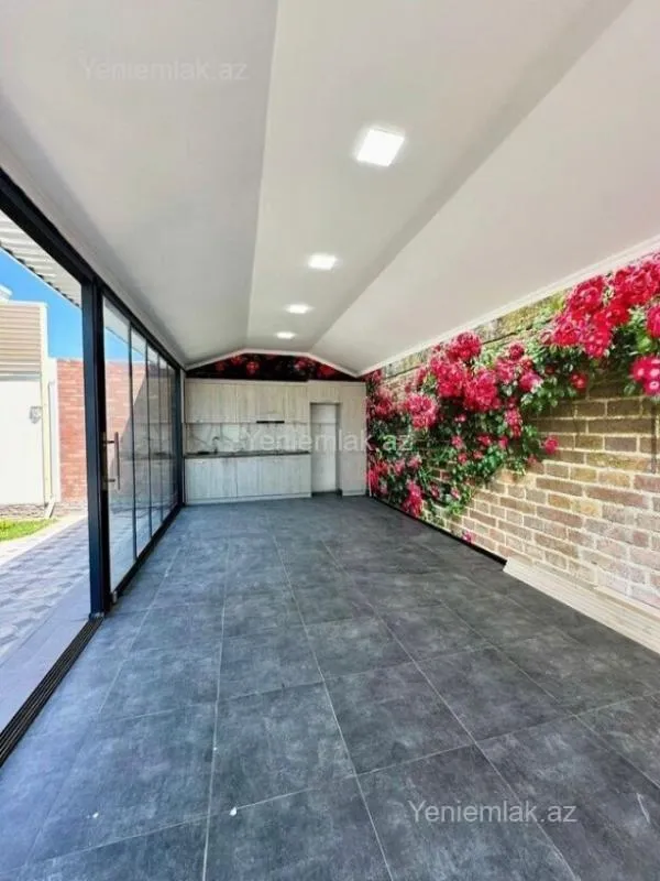 Satılır 5 otaqlı həyət evi 180 m²