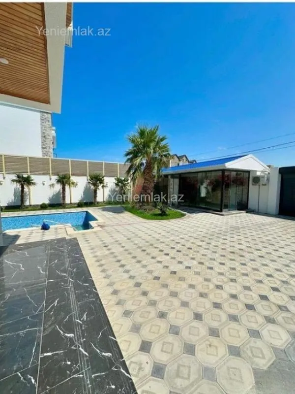 Satılır 5 otaqlı həyət evi 180 m²