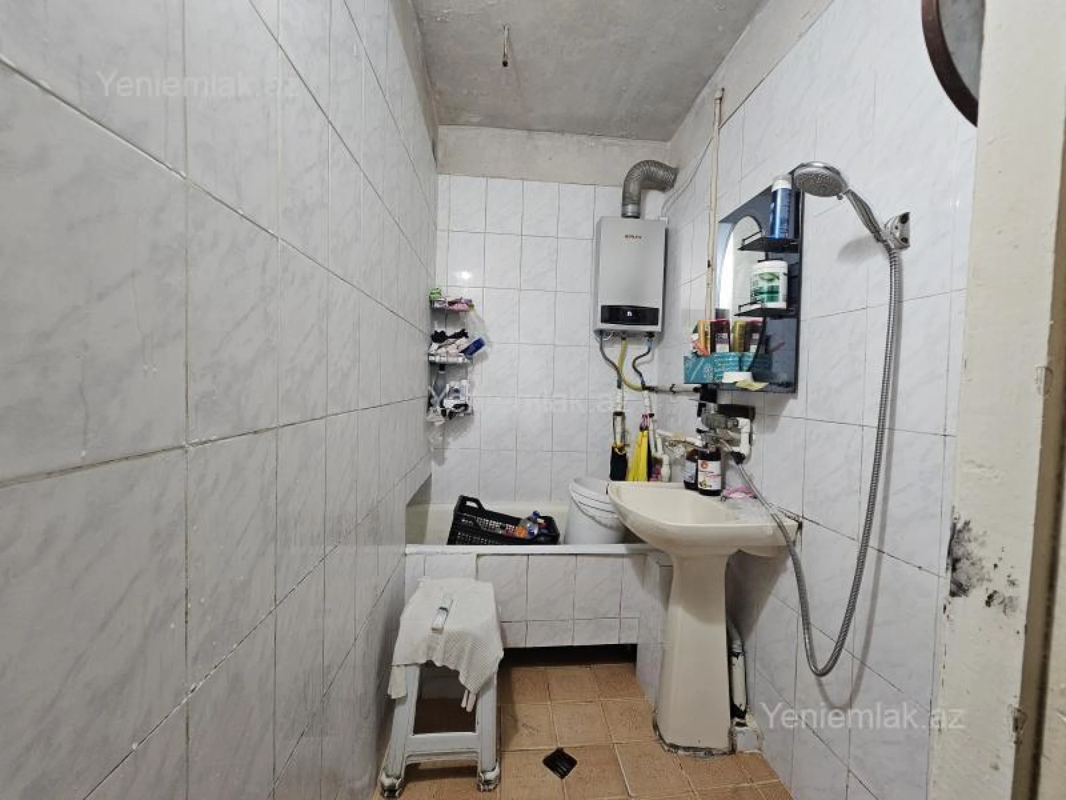Satılır 2 otaqlı köhnə tikili 55 m²