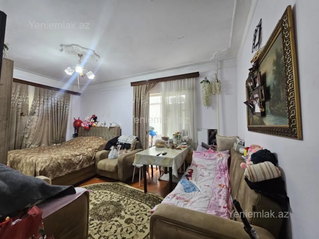 Satılır 2 otaqlı köhnə tikili 55 m²