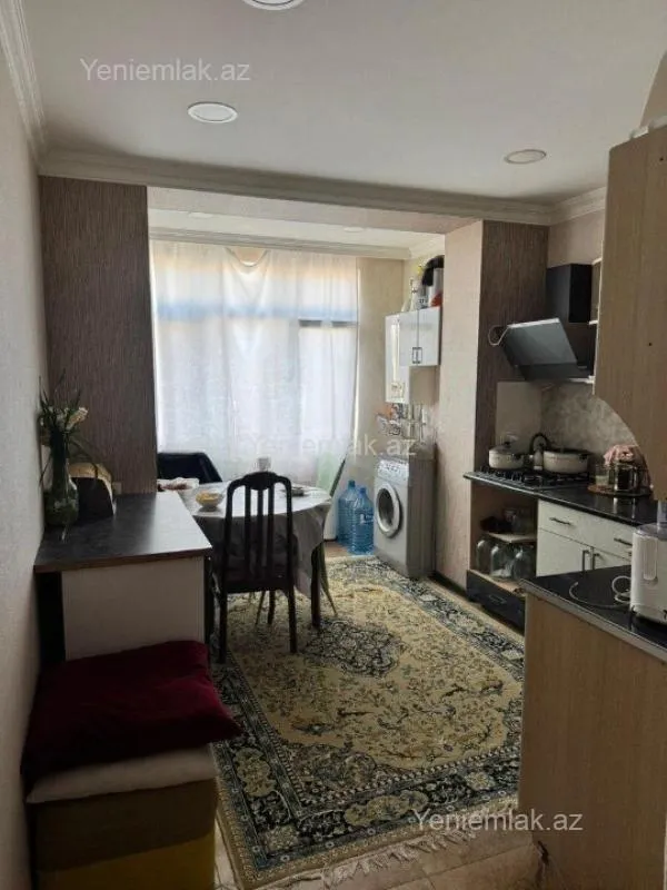 Satılır 3 otaqlı köhnə tikili 100 m²
