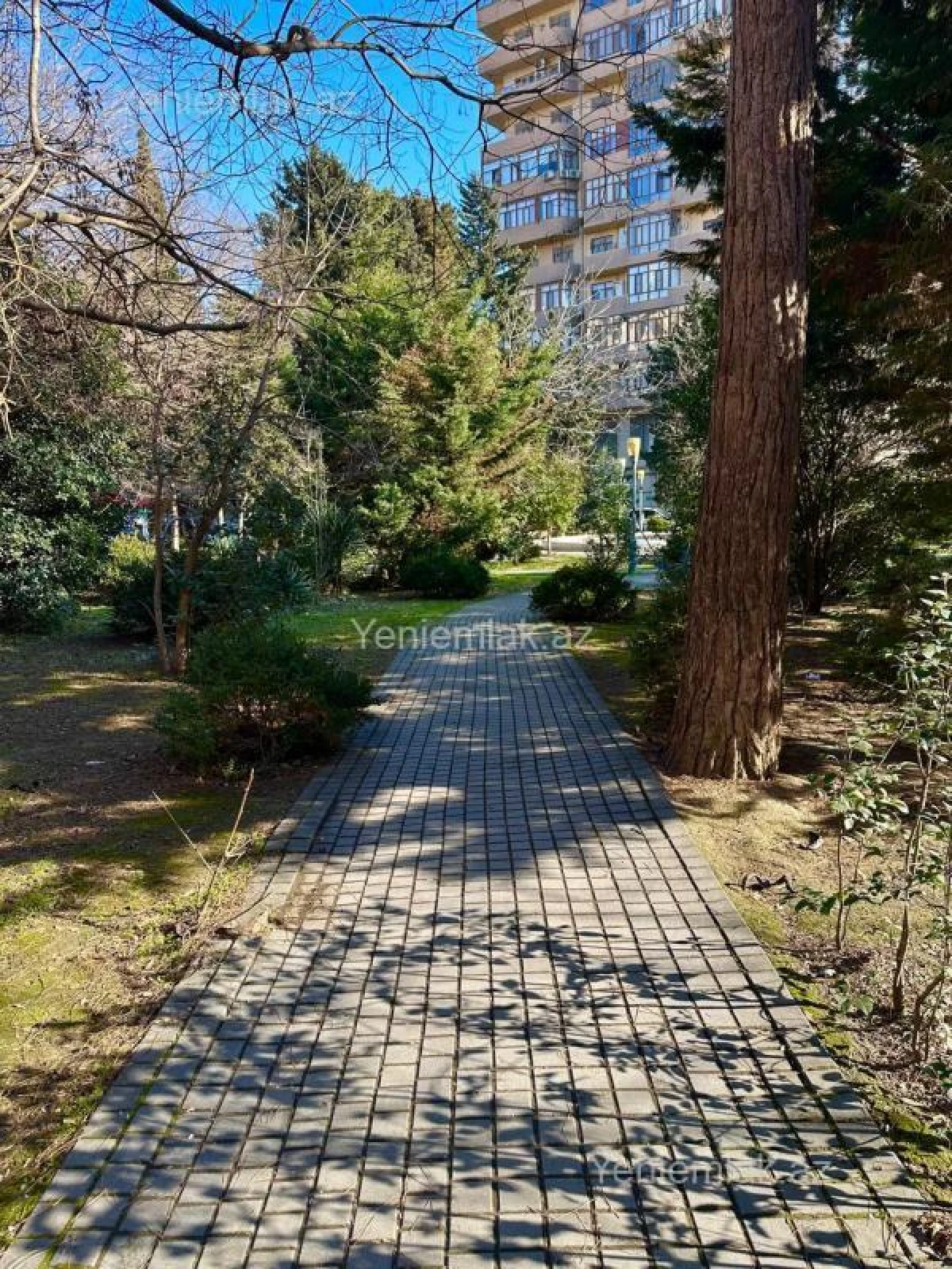 Satılır 5 otaqlı köhnə tikili 130 m²