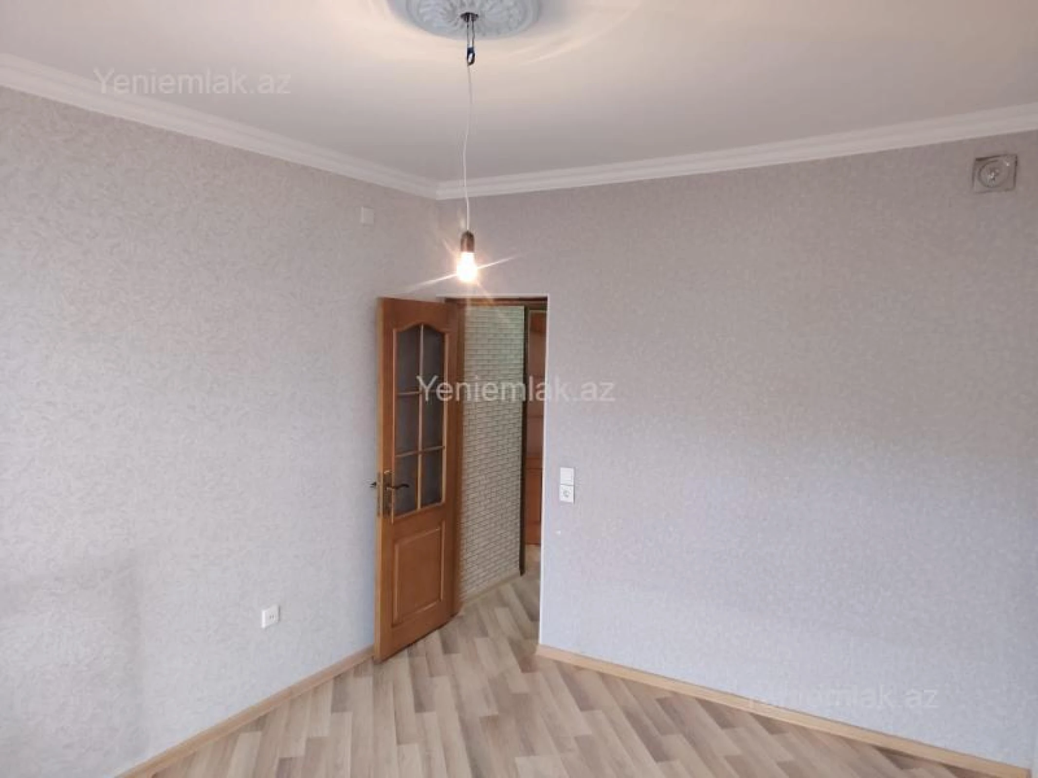 Satılır 3 otaqlı köhnə tikili 70 m²