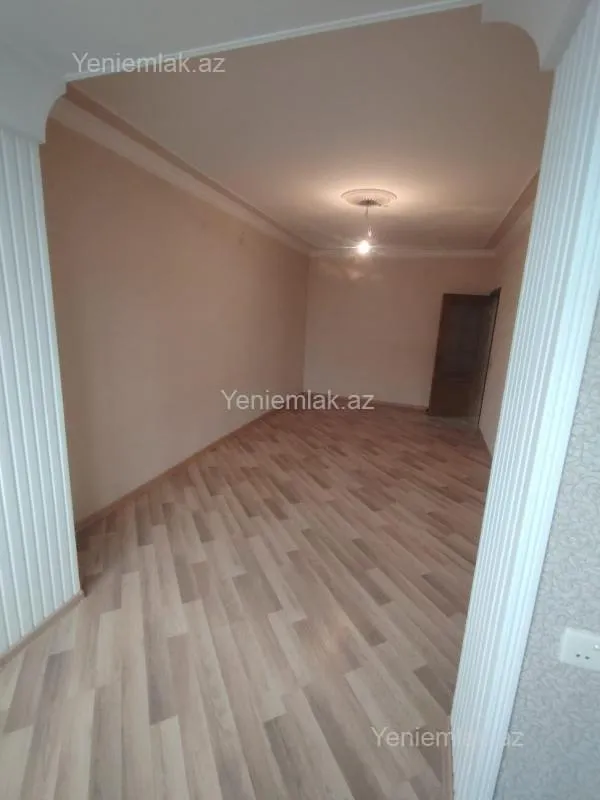 Satılır 3 otaqlı köhnə tikili 70 m²