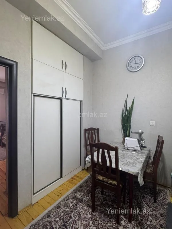 Satılır 2 otaqlı yeni tikili 75 m²