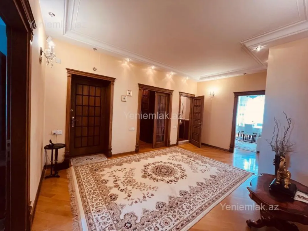 Satılır 5 otaqlı yeni tikili 190 m²