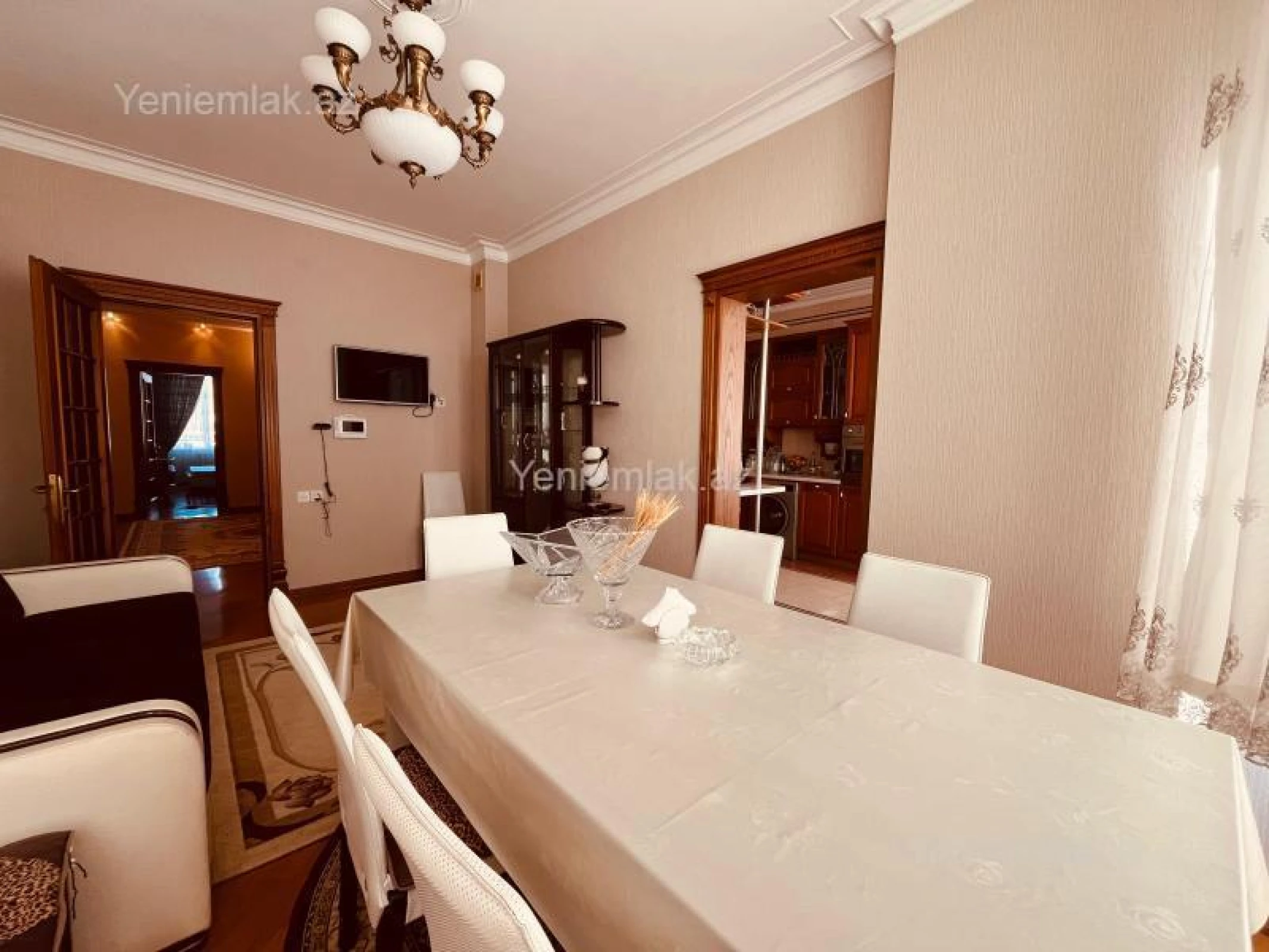 Satılır 5 otaqlı yeni tikili 190 m²