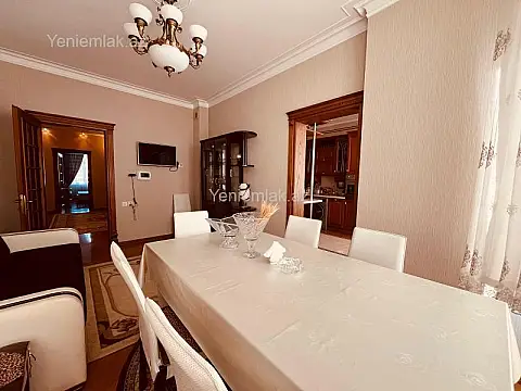 Satılır 5 otaqlı yeni tikili 190 m²