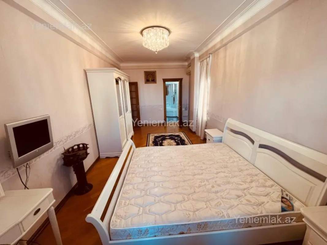 Satılır 5 otaqlı yeni tikili 190 m²