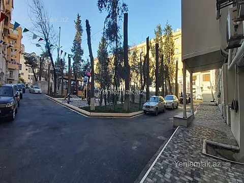 Satılır 2 otaqlı köhnə tikili 85 m²