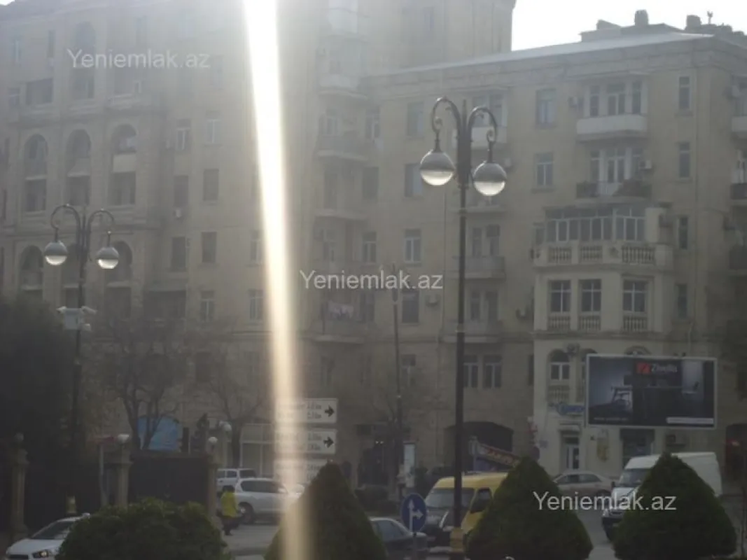 Satılır 3 otaqlı köhnə tikili 110 m²