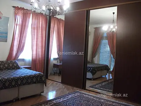 Satılır 3 otaqlı köhnə tikili 110 m² — Bakı, Nəsimi 3 otaq 110.00 m²