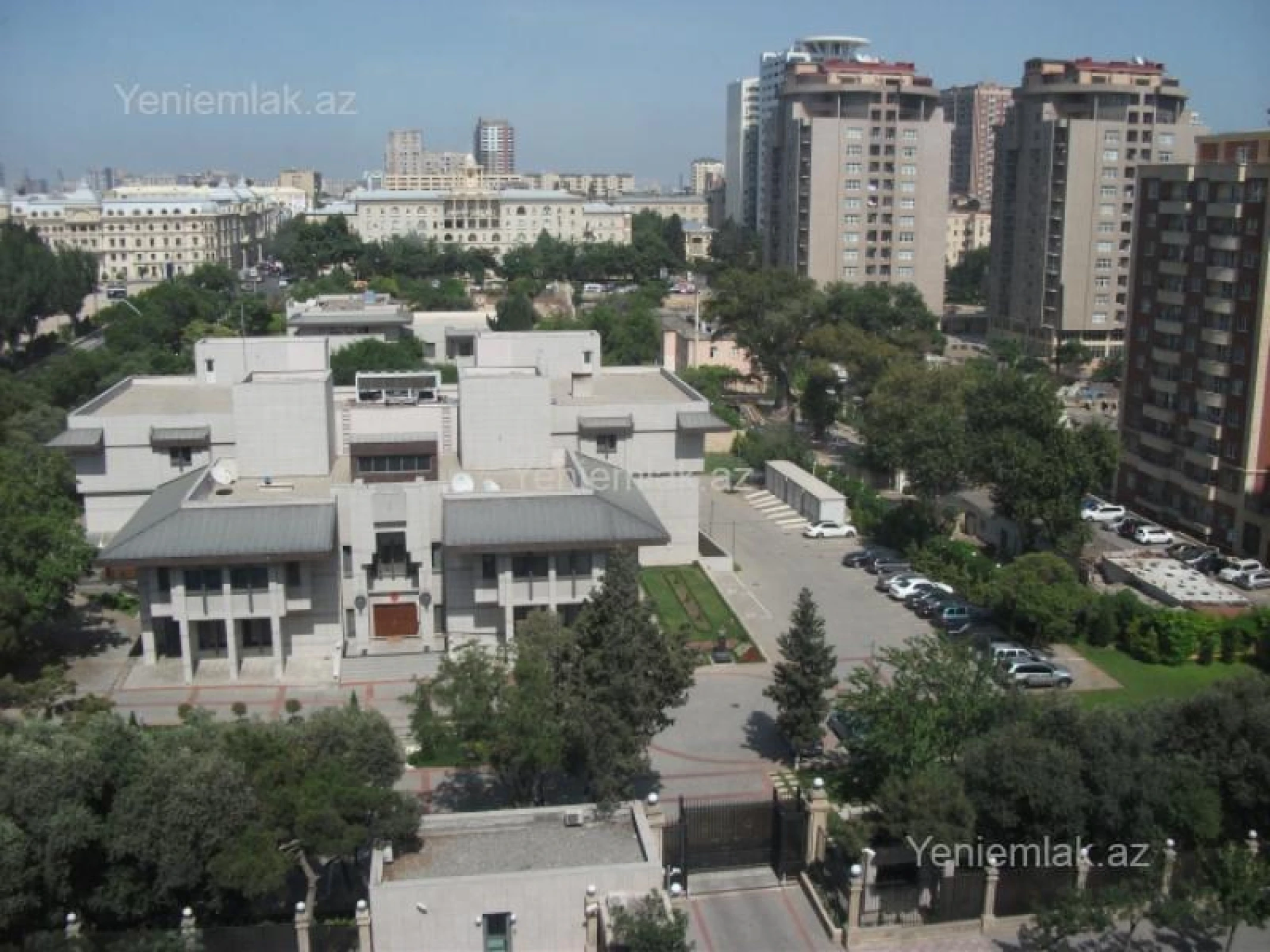 Satılır 3 otaqlı köhnə tikili 110 m²