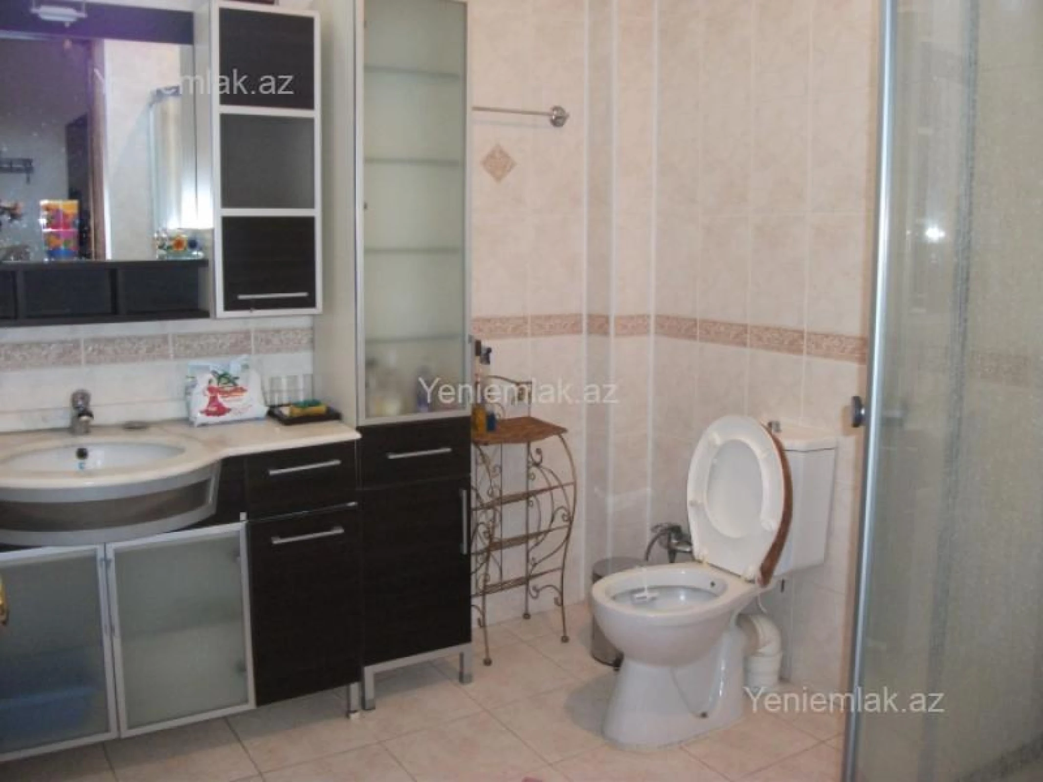 Satılır 3 otaqlı köhnə tikili 110 m²