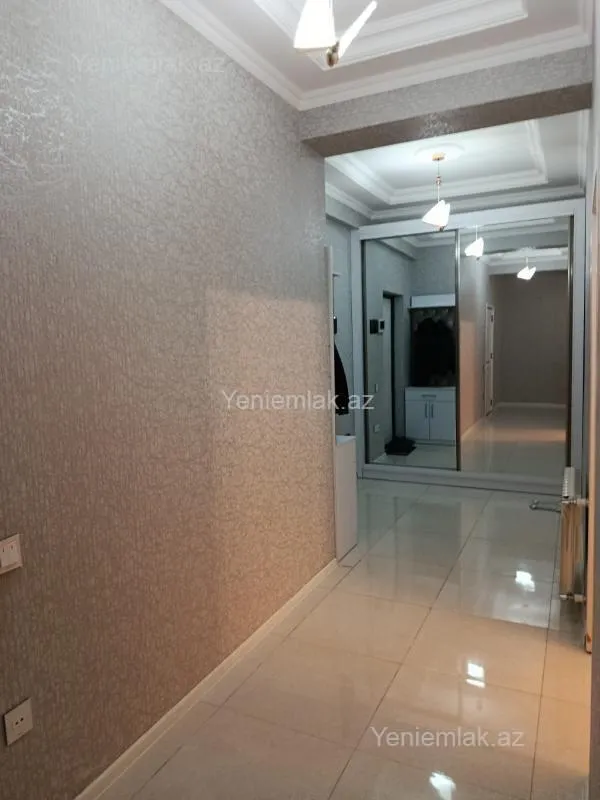 Satılır 2 otaqlı yeni tikili 70 m²