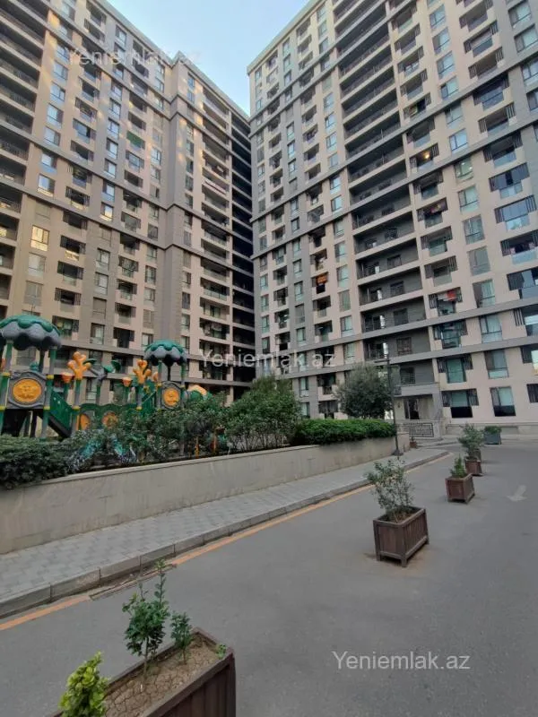 Satılır 3 otaqlı yeni tikili 82 m²